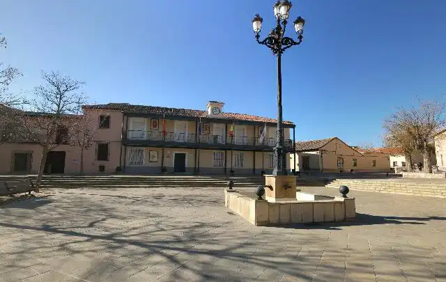 Vista exterior de Casa adosada en venda en Daganzo de Arriba