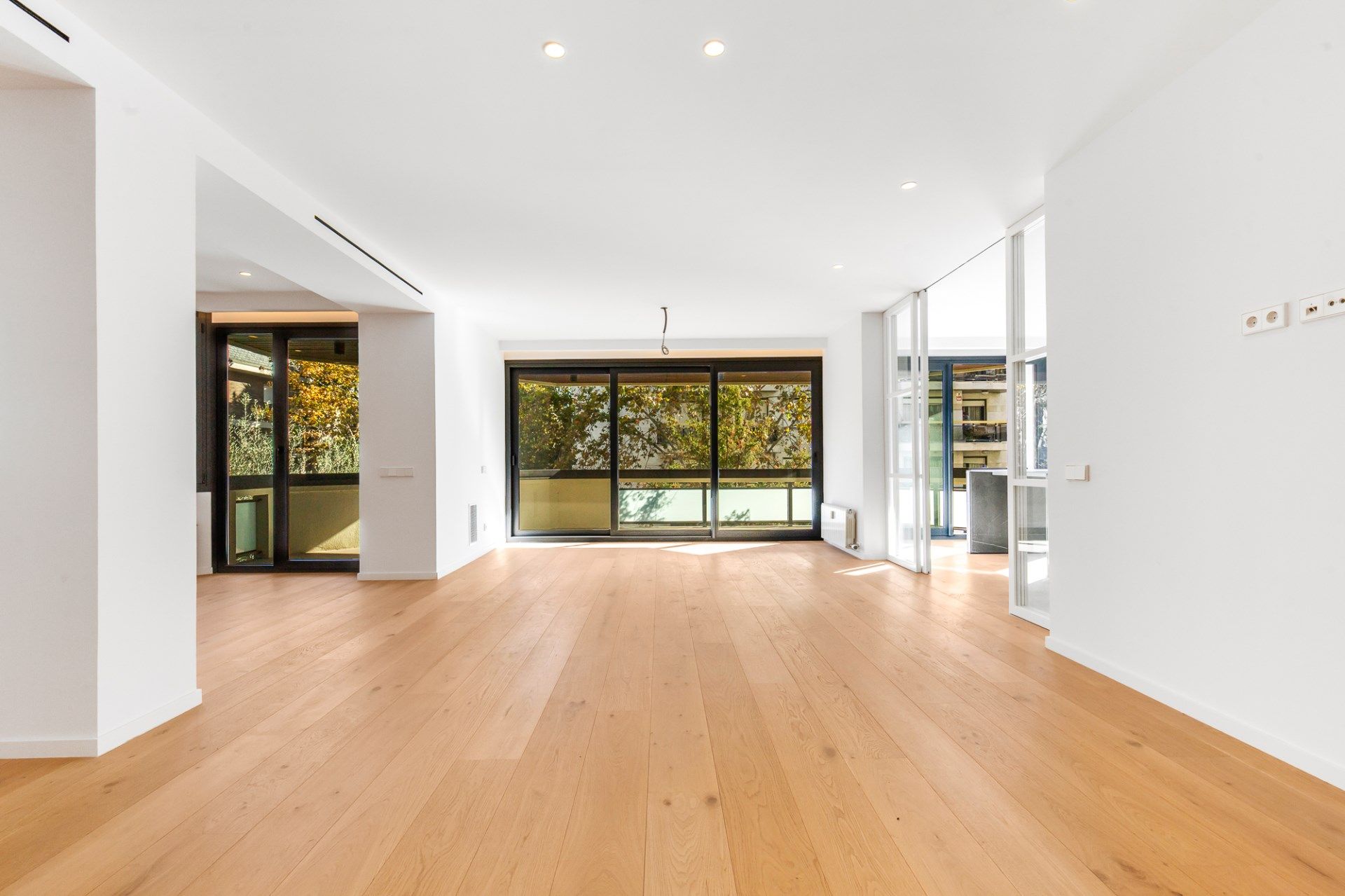 Living room of Flat for sale in  Barcelona Capital  with Air Conditioner, Heating and Terrace