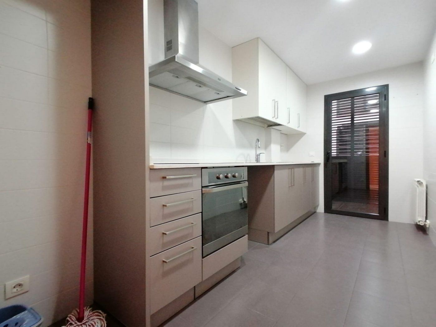 Cocina de Piso de alquiler en Sant Pere de Ribes con Aire acondicionado y Calefacción