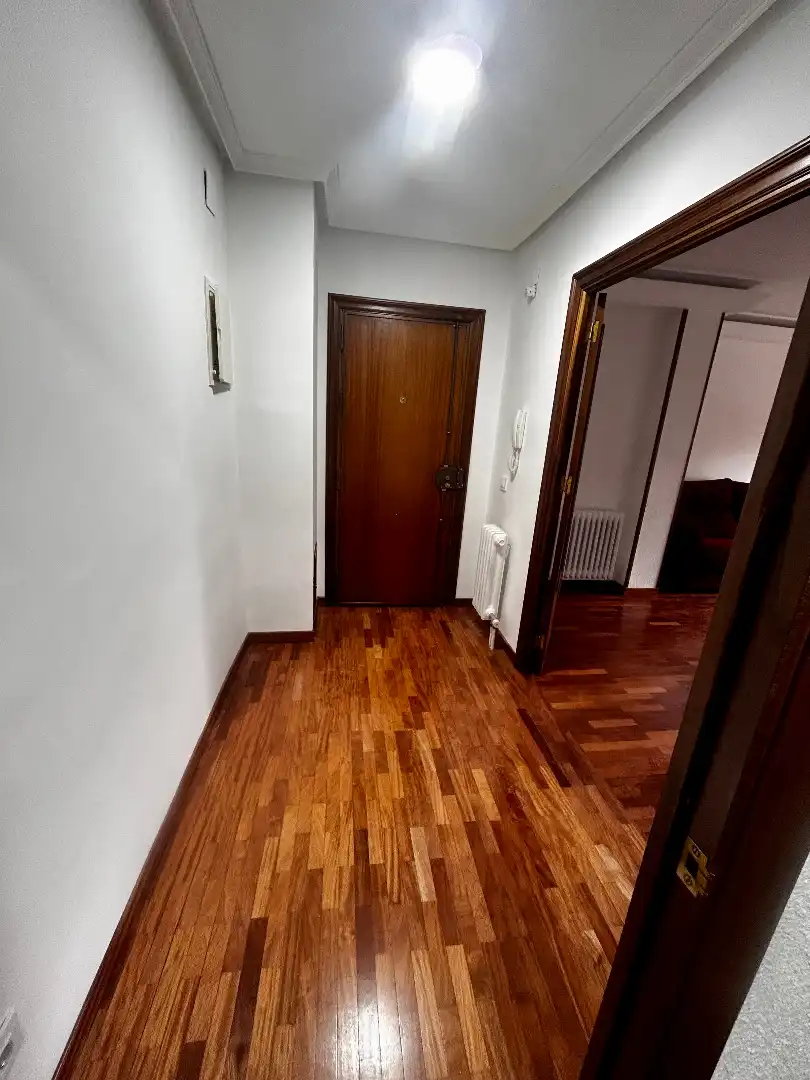 Piso de alquiler en Ávila con Calefacción, Parquet y Horno