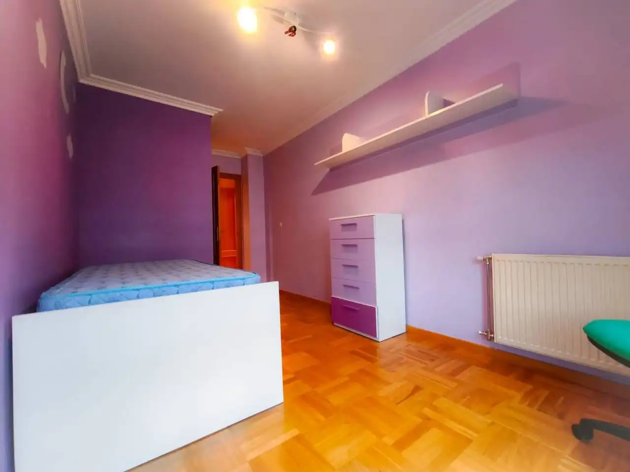 Bedroom of Flat for sale in Burgos  with Heating, Parquet flooring and Terrace