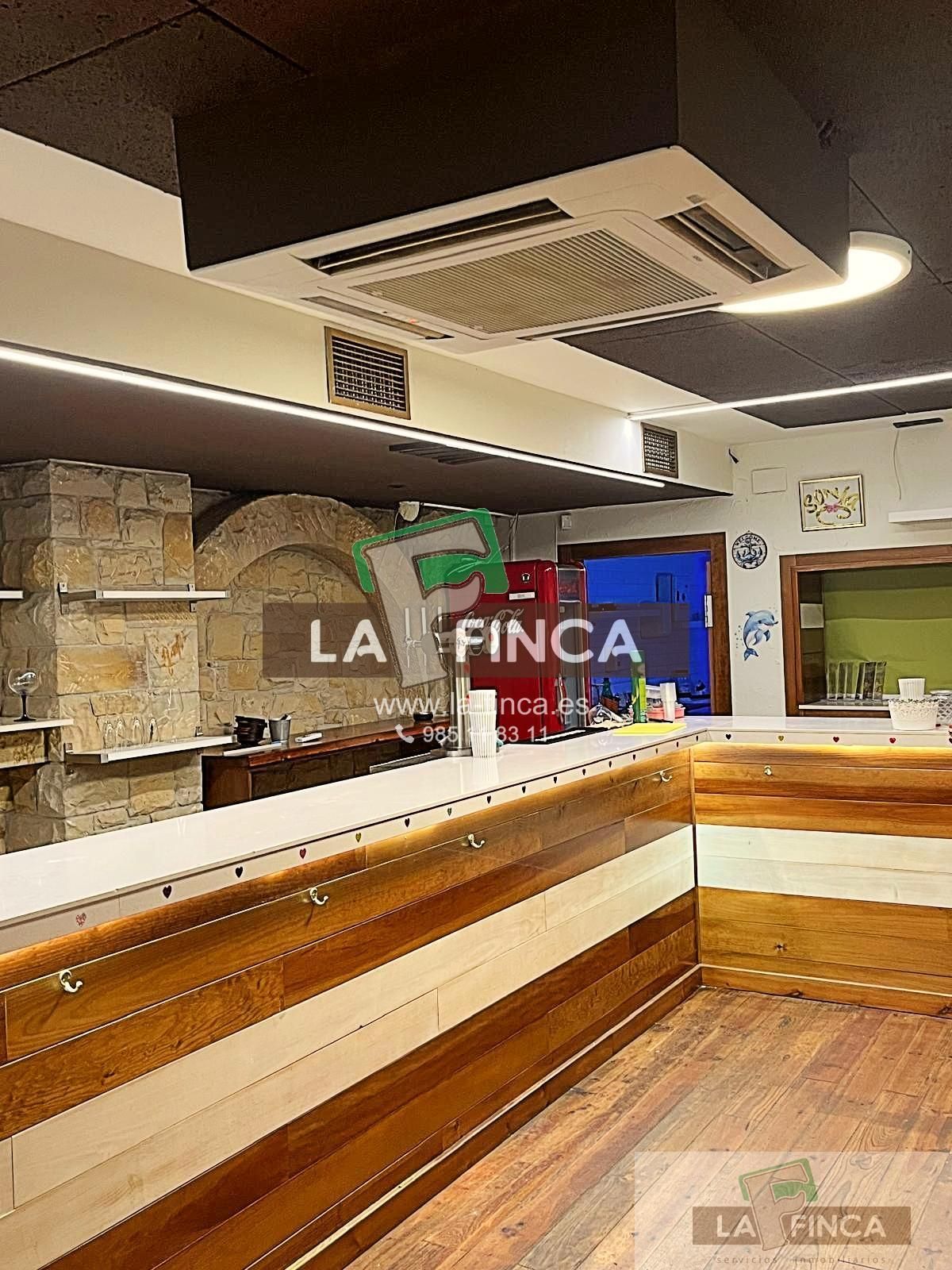 Premises for sale in Carreño  with Air Conditioner