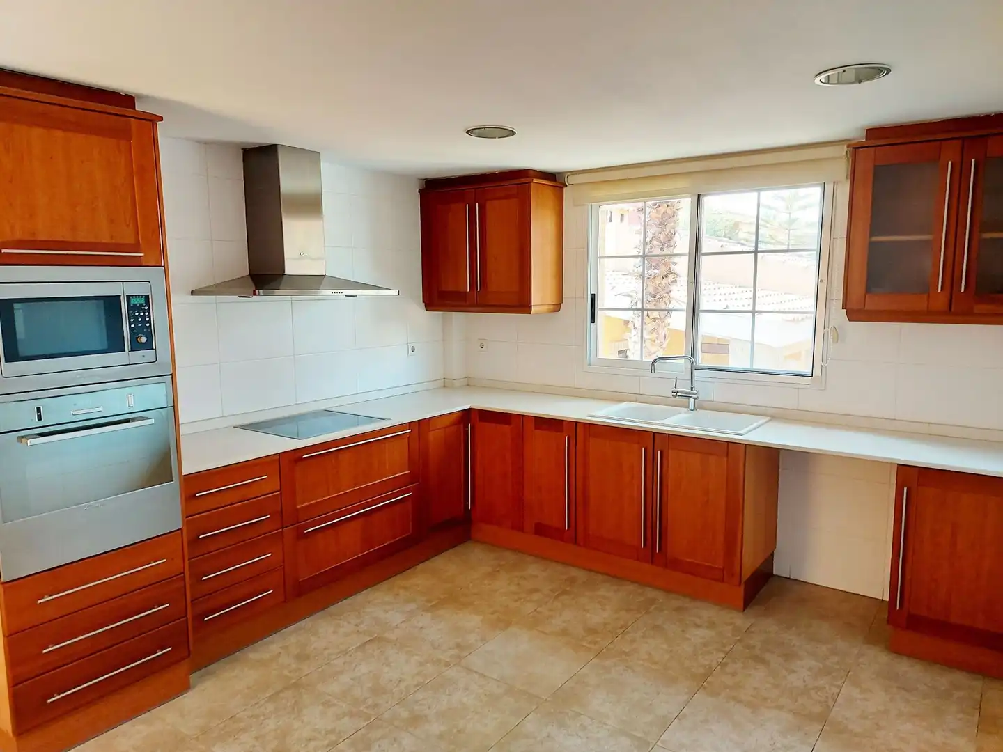 Kitchen of Houses for sale in La Pobla de Vallbona  with Air Conditioner, Heating and Private garden