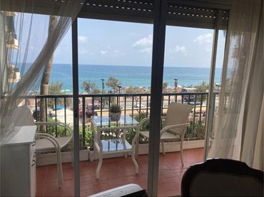 Flat with pool for sale in Paseo Marítimo Rey de España 27