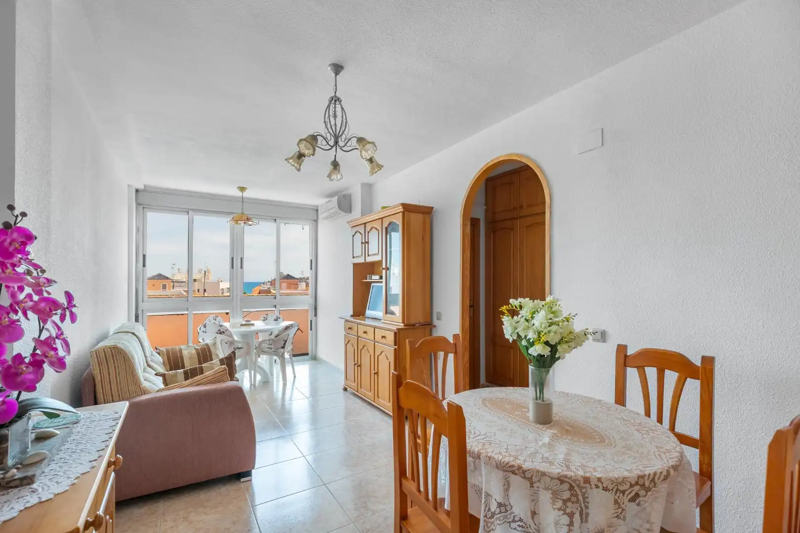 Wohnzimmer von Wohnungen zum Verkauf in Torrevieja mit Möbliert und Balkon