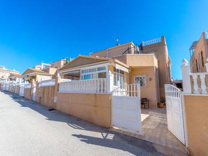 Exterior view of Single-family semi-detached for sale in Torrevieja  with Air Conditioner and Furnished