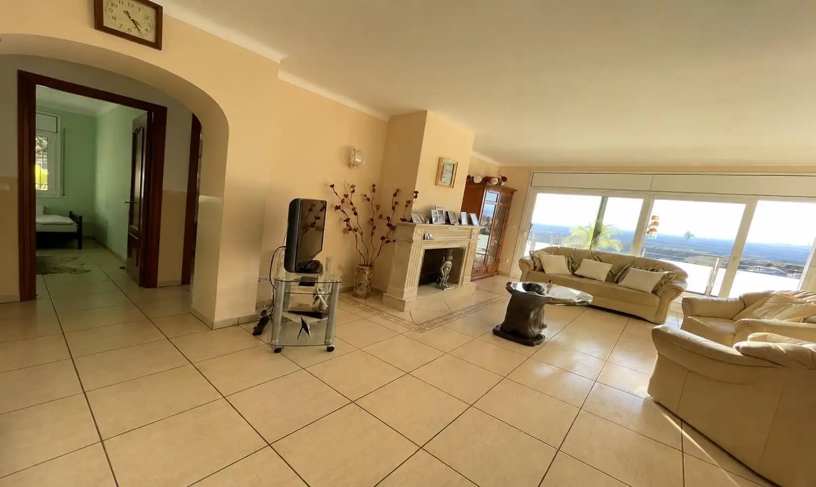 Sala d'estar de Casa o xalet en venda en Roses amb Jardí privat, Terrassa i Balcó