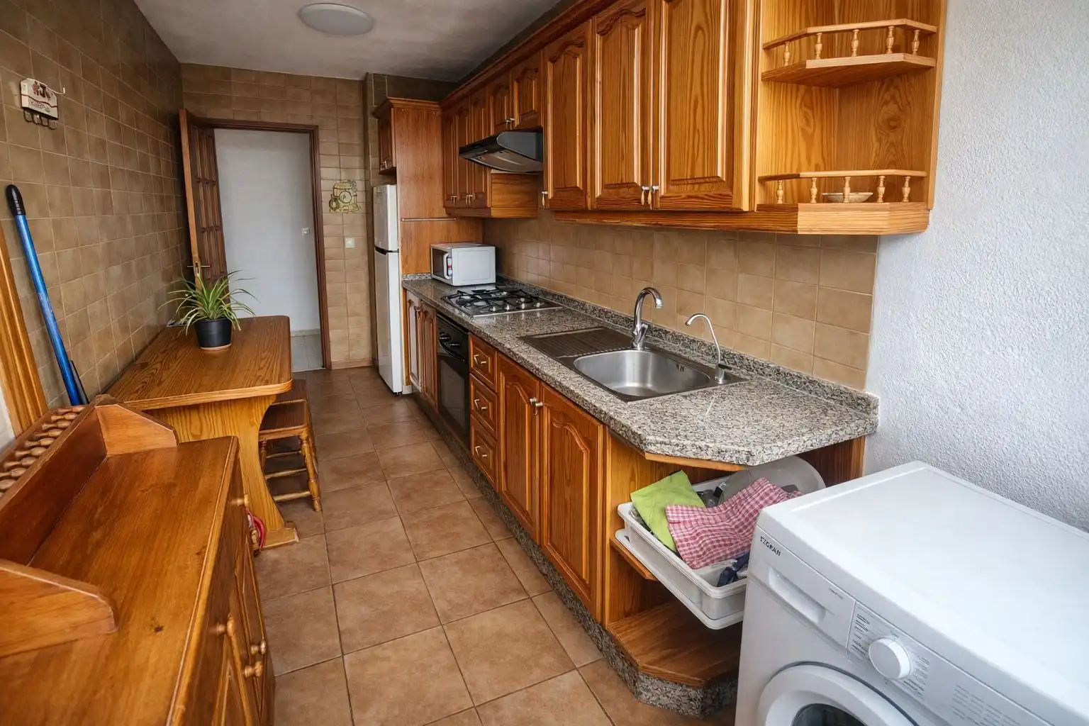 Cocina de Piso en venta en Arona con Terraza, Trastero y Amueblado