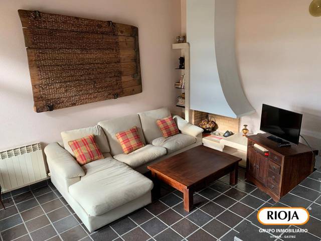 Casa-chalet en Venta en Kurtsaldea Kalea en Legutio