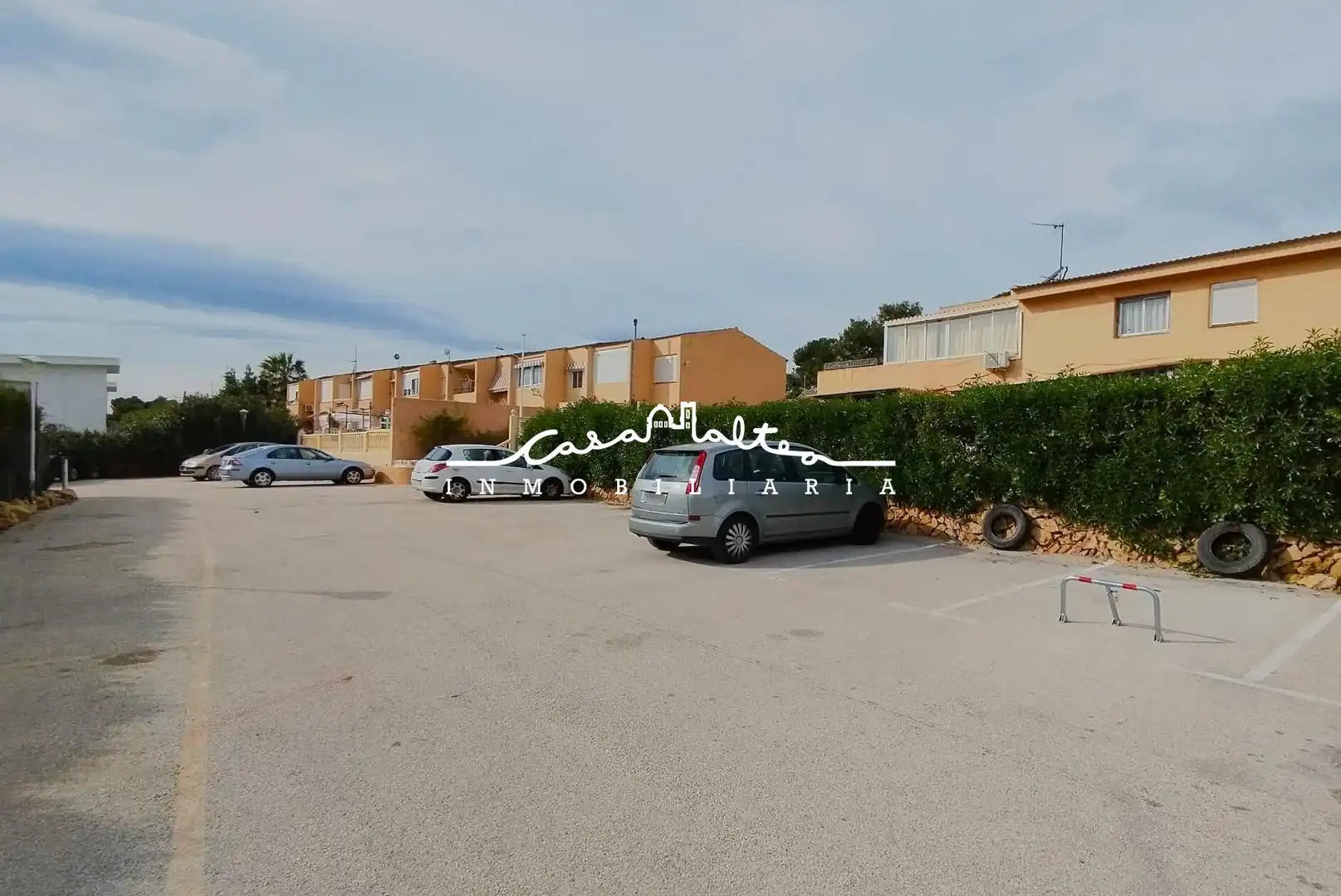 Aparcament de Apartament de lloguer en Altea amb Aire condicionat, Calefacció i Jardí privat