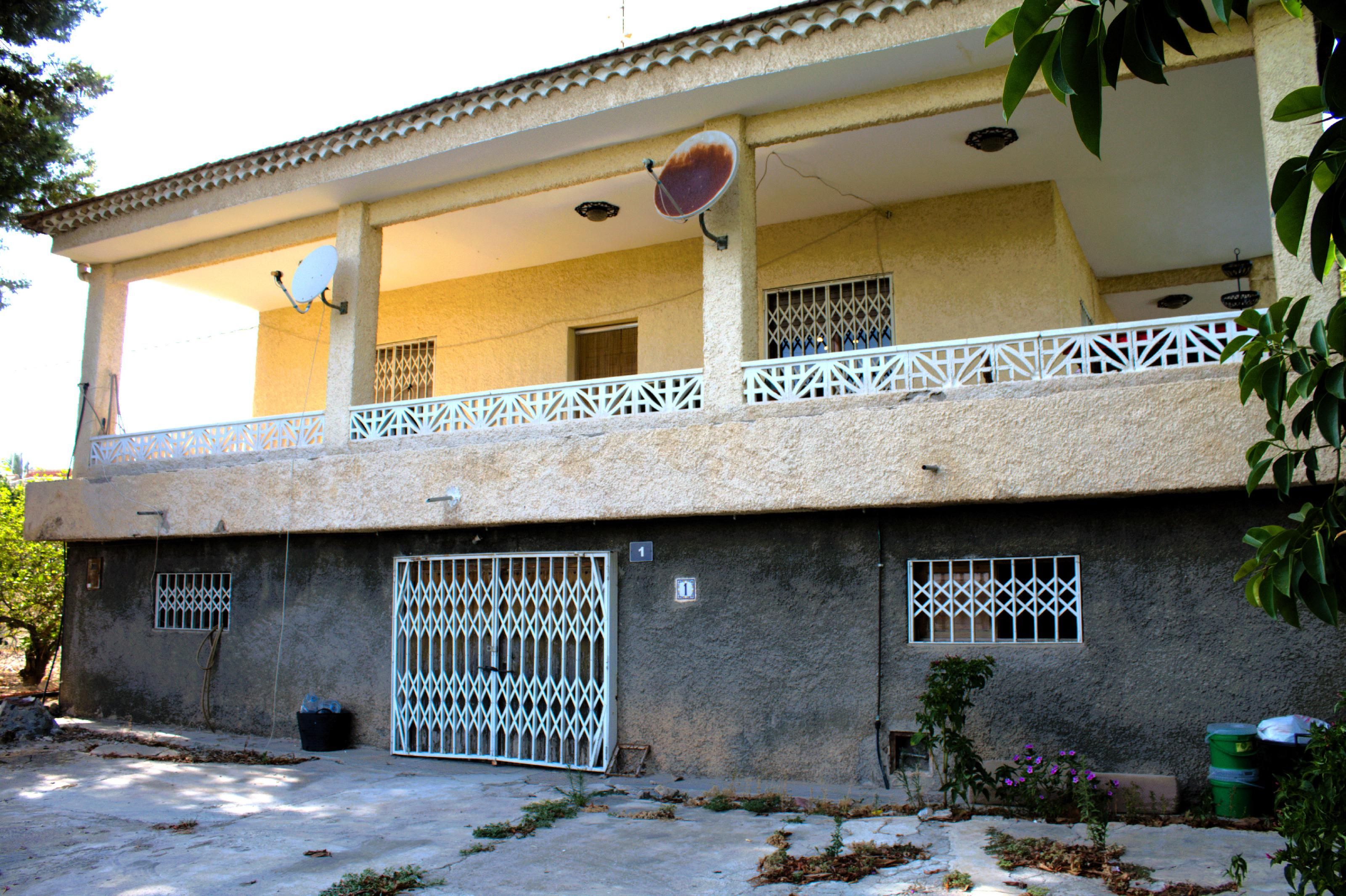 Vista exterior de Casa o xalet en venda en Orihuela amb Terrassa i Piscina