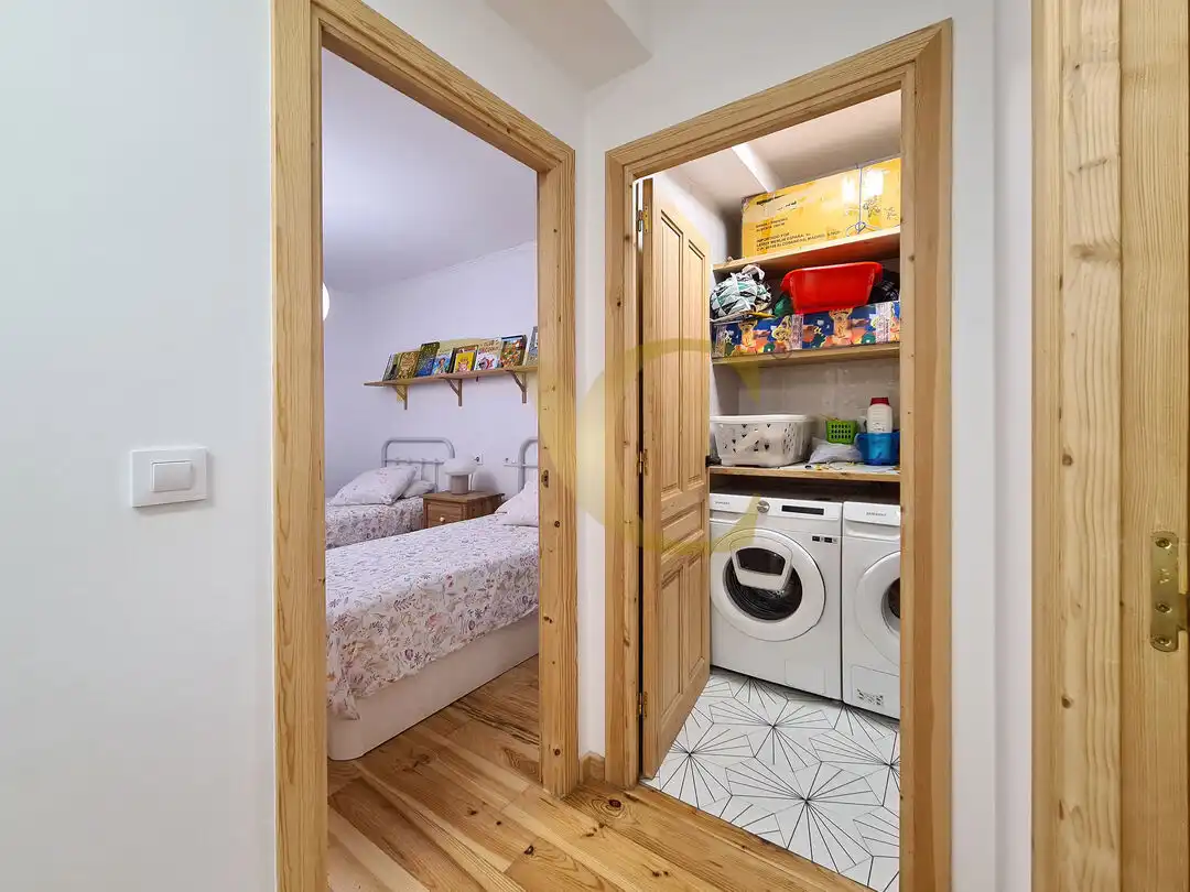 Piso en venta en Gijón  con Calefacción, Terraza y Balcón