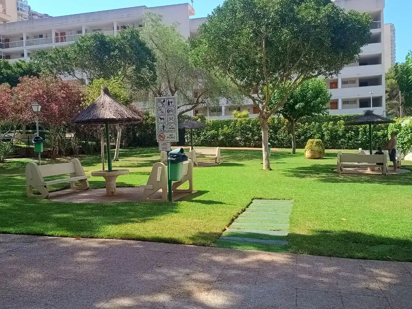 Garten von Wohnungen zur Miete in Benidorm mit Klimaanlage, Schwimmbad und Balkon