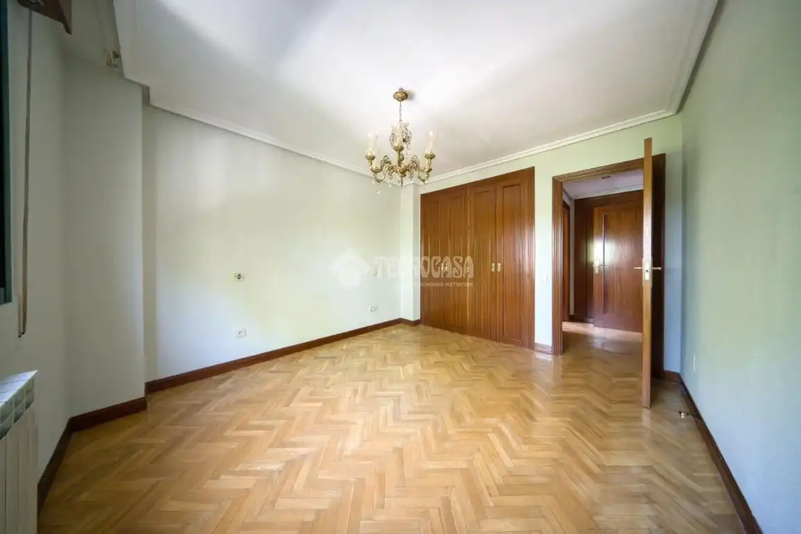 Bedroom of Flat for rent in Valladolid  with Heating and Community pool