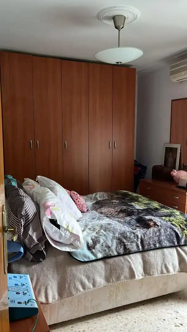 Dormitori de Pis en venda en Dos Hermanas amb Aire condicionat i Balcó