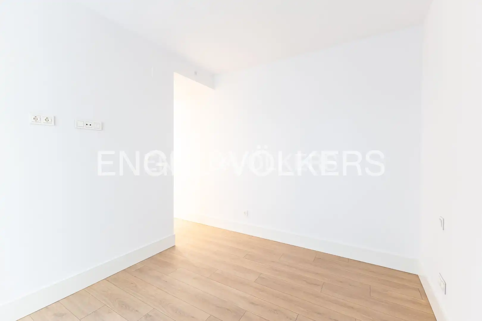 Schlafzimmer von Wohnung zum Verkauf in Madrid mit Klimaanlage, Heizung und Schwimmbad