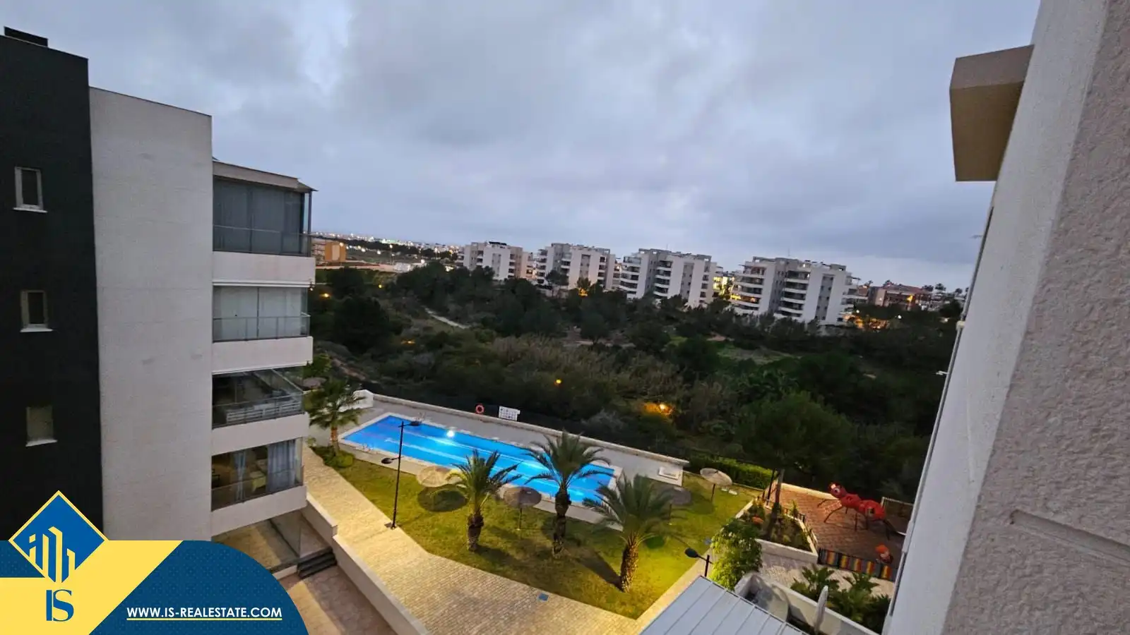 Piscina de Àtic en venda en Orihuela amb Terrassa, Traster i Moblat