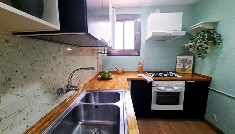 Foto 1 de Casa adosada en venda a Castellví de Rosanes, Barcelona