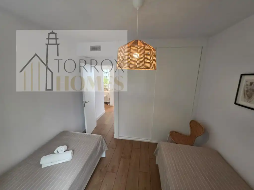 Dormitori de Apartament en venda en Torrox