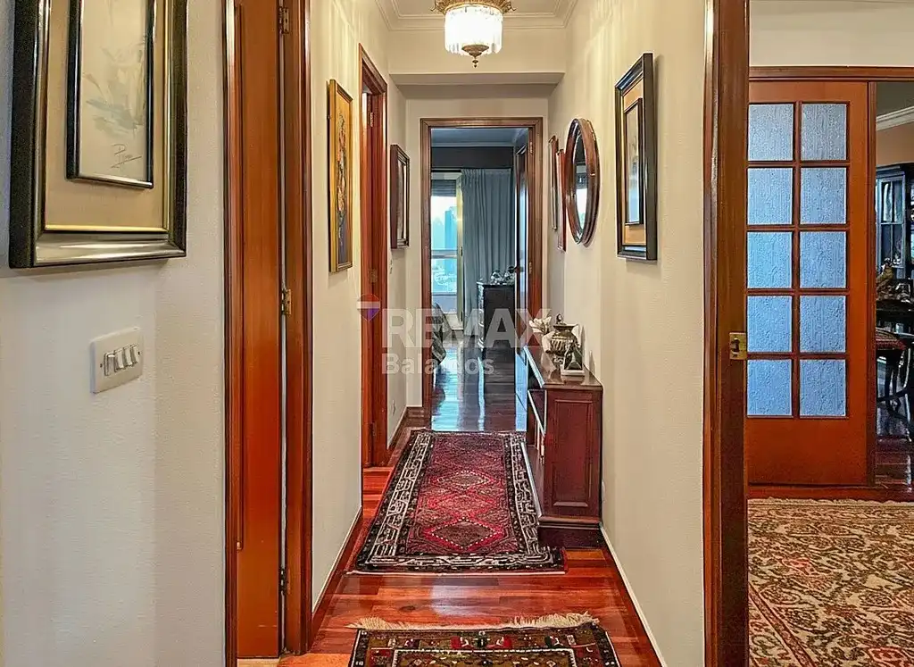 Piso en venta en Vigo  con Calefacción, Parquet y Terraza