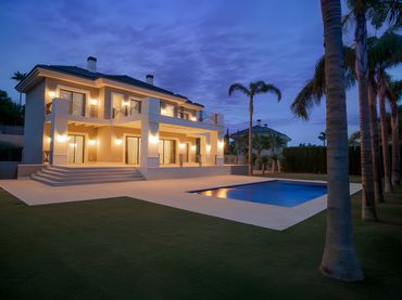 Casa con balcón en venta en Los Flamingos