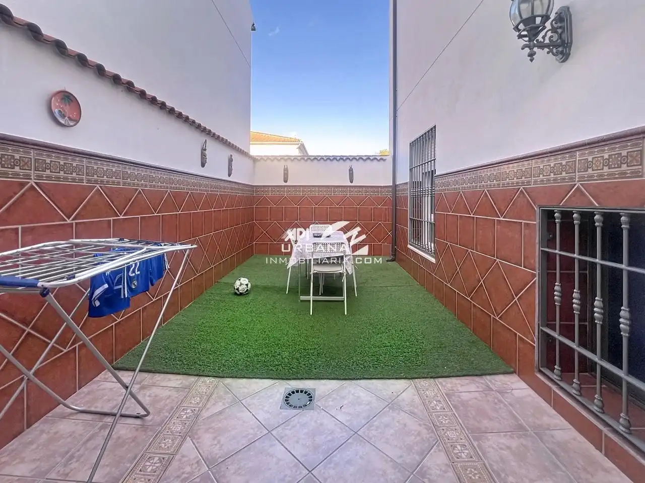 Houses for sale in Los Almendros, Jardin Lucena