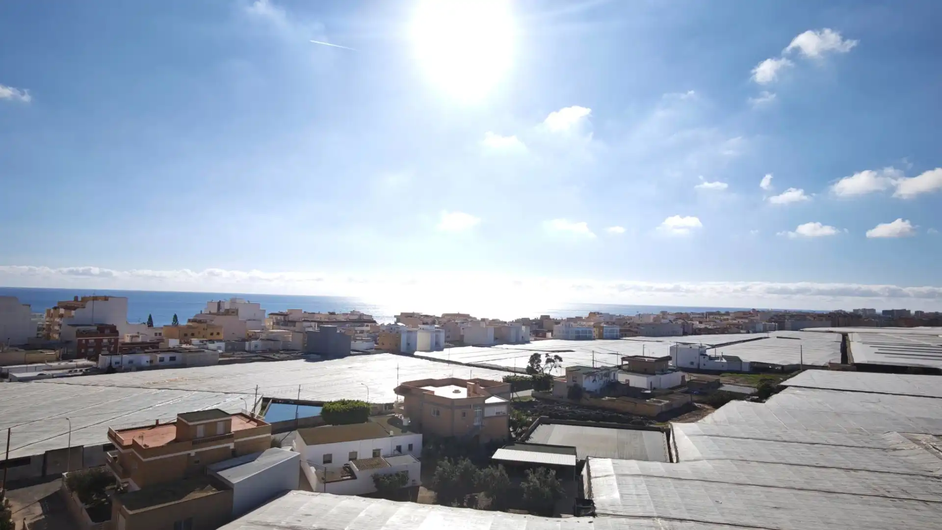 Exterior view of Attic for sale in Roquetas de Mar  with Air Conditioner, Terrace and Furnished