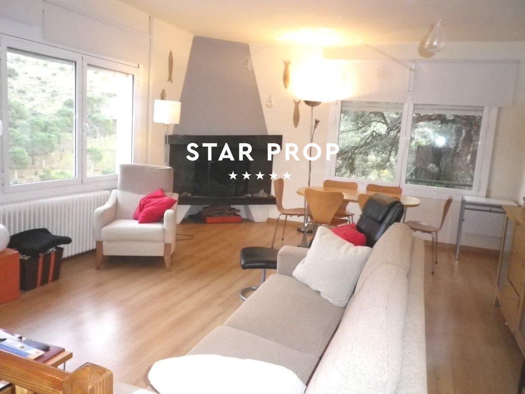 Sala d'estar de Casa o xalet en venda en Colera amb Piscina