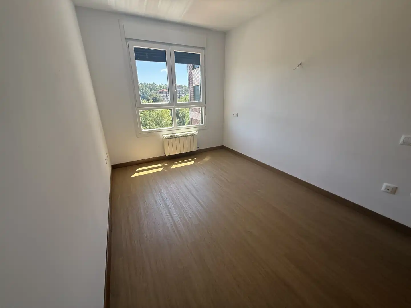 Dormitori de Pis en venda en Avilés amb Calefacció, Jardí privat i Parquet