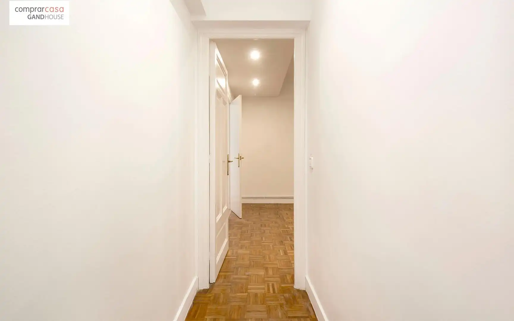 Piso en venta en Barcelona con Calefacción y Alarma