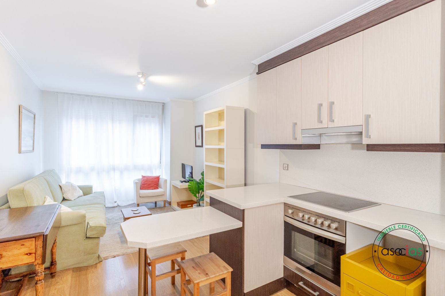 Cuina de Pis en venda en Gijón  amb Calefacció, Parquet i Traster