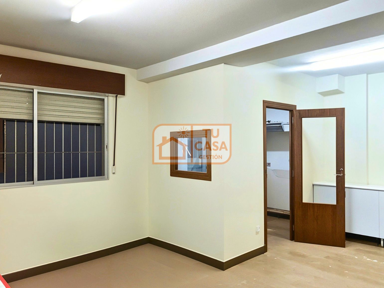 Oficina en venda en Cáceres Capital amb Internet i Alarma