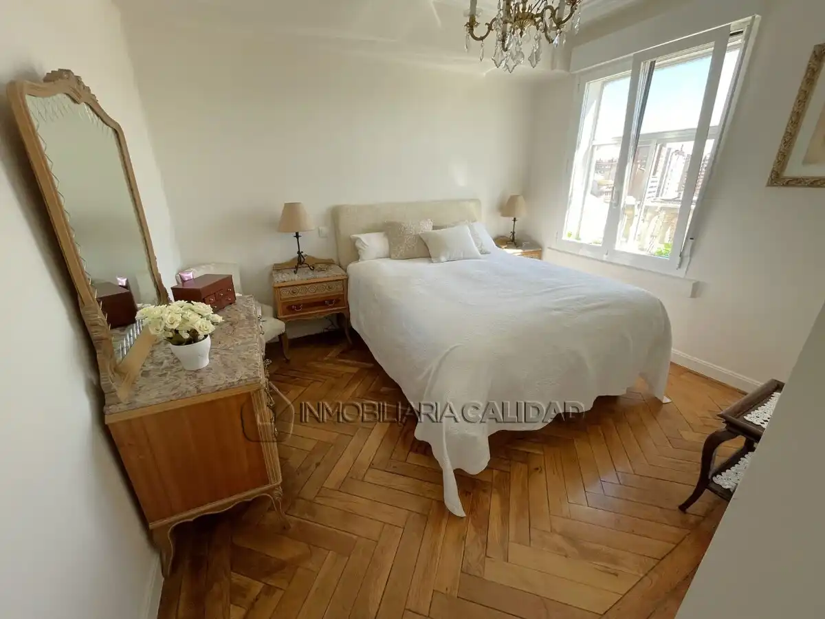 Bedroom of Flat for rent in Burgos  with Heating and Furnished