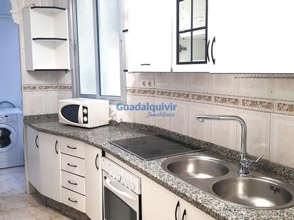 Kitchen of Flat for sale in  Sevilla Capital  with Air Conditioner and Terrace