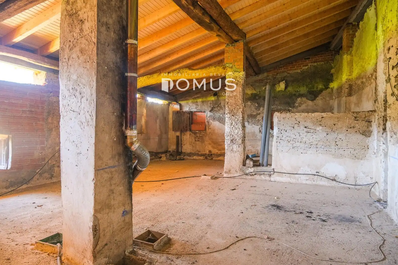 Country homes for sale in Besalú  with Private garden