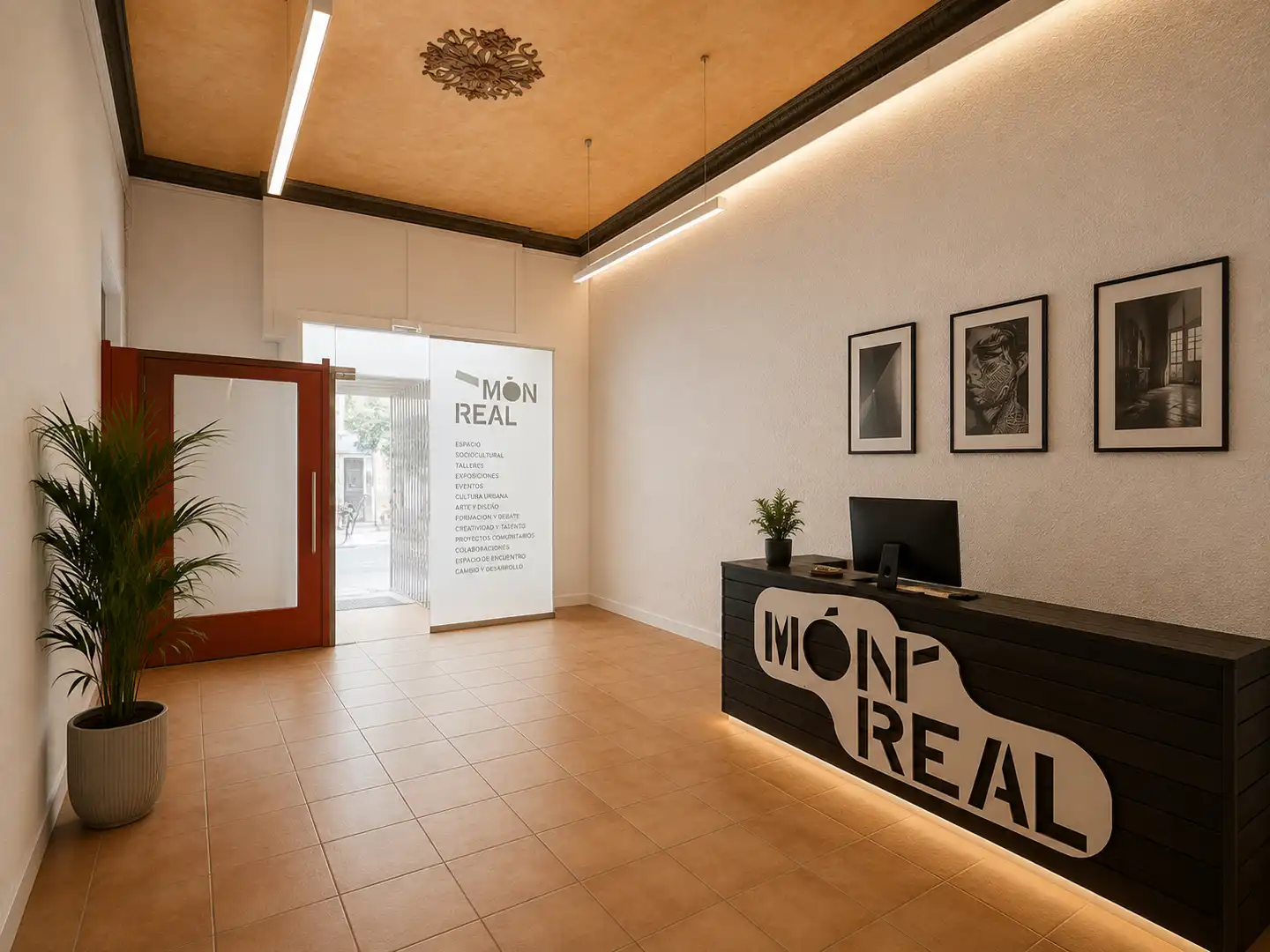 Local comercial de lloguer a Carrer de Casp 39