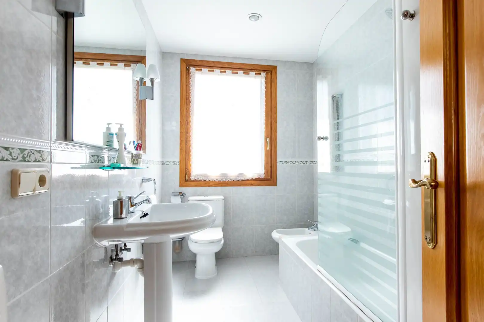 Baño de Casa o chalet en venta en Puente la Reina / Gares con Calefacción, Jardín privado y Trastero