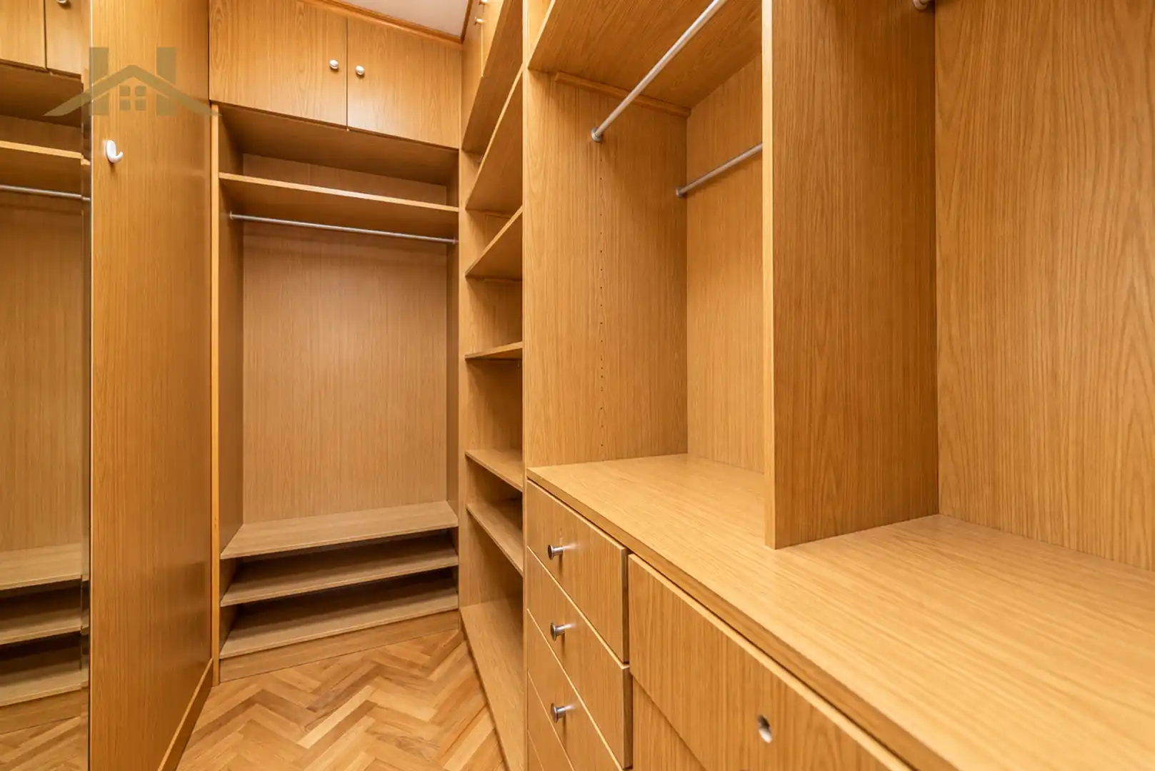 Habitación de Piso en venta en Avenida Europa