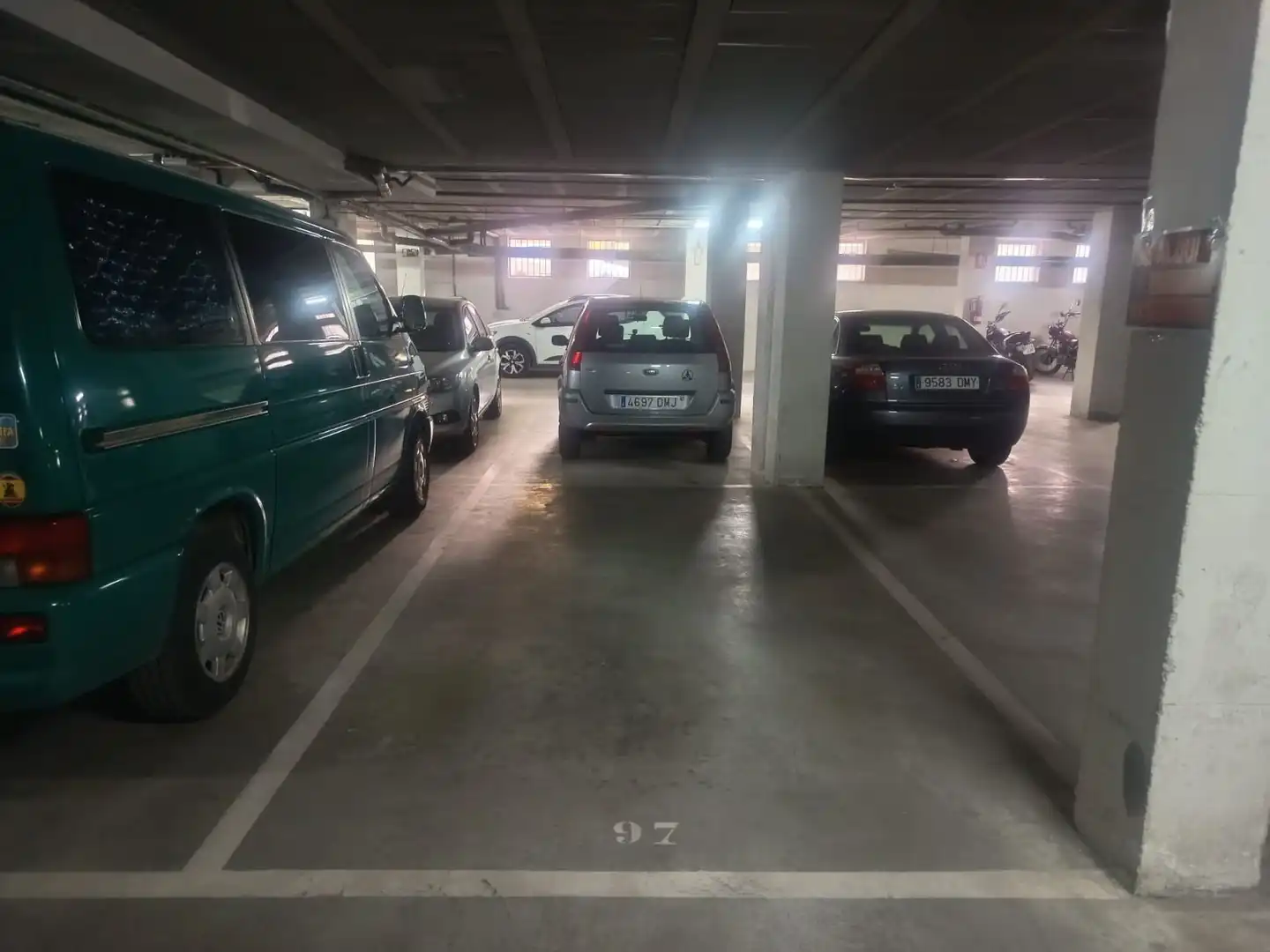 Parking de Dúplex en venta en Granada con Aire acondicionado, Calefacción y Trastero