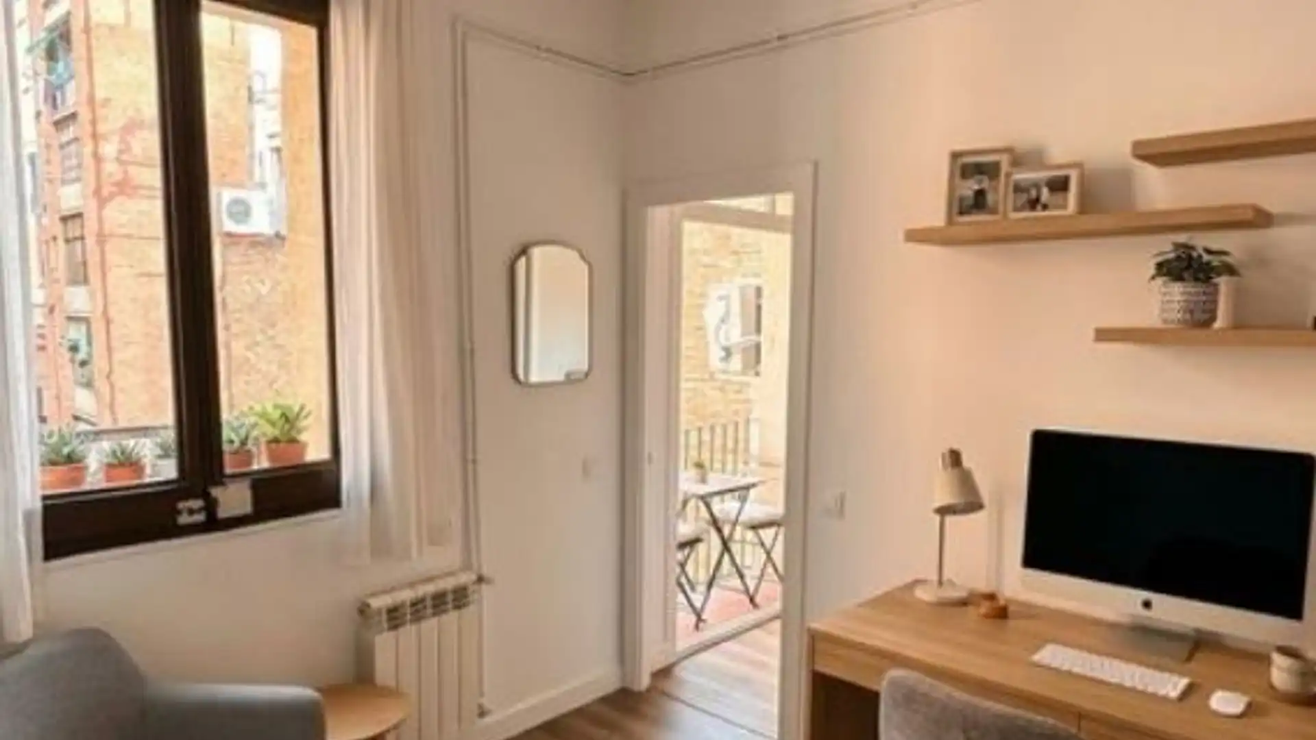 Bedroom of Flat for sale in  Barcelona Capital  with Air Conditioner and Heating