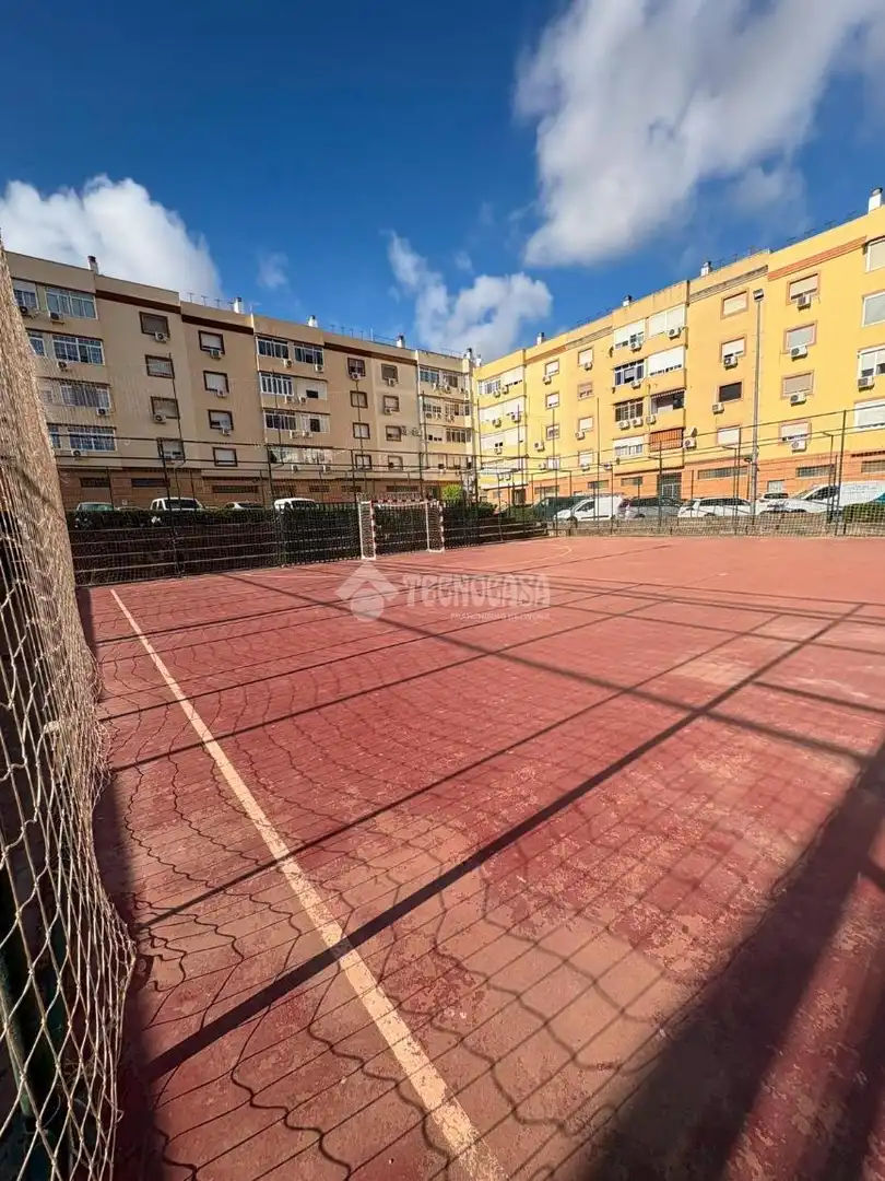 Pis amb piscina en venda a Pl. Parma, imagen 4