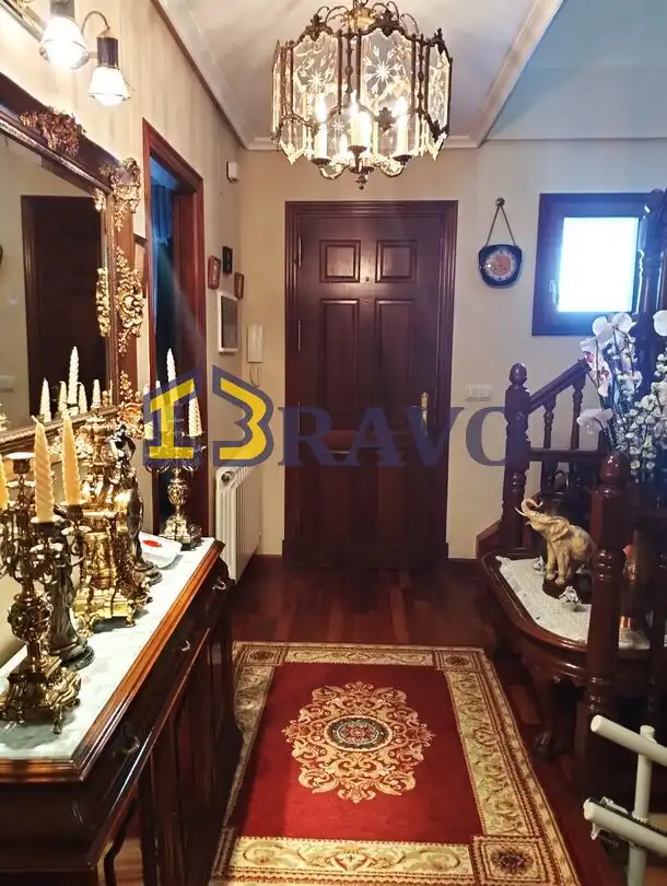 Casa adosada en venta en Medina de Pomar con Calefacción, Jardín privado y Terraza