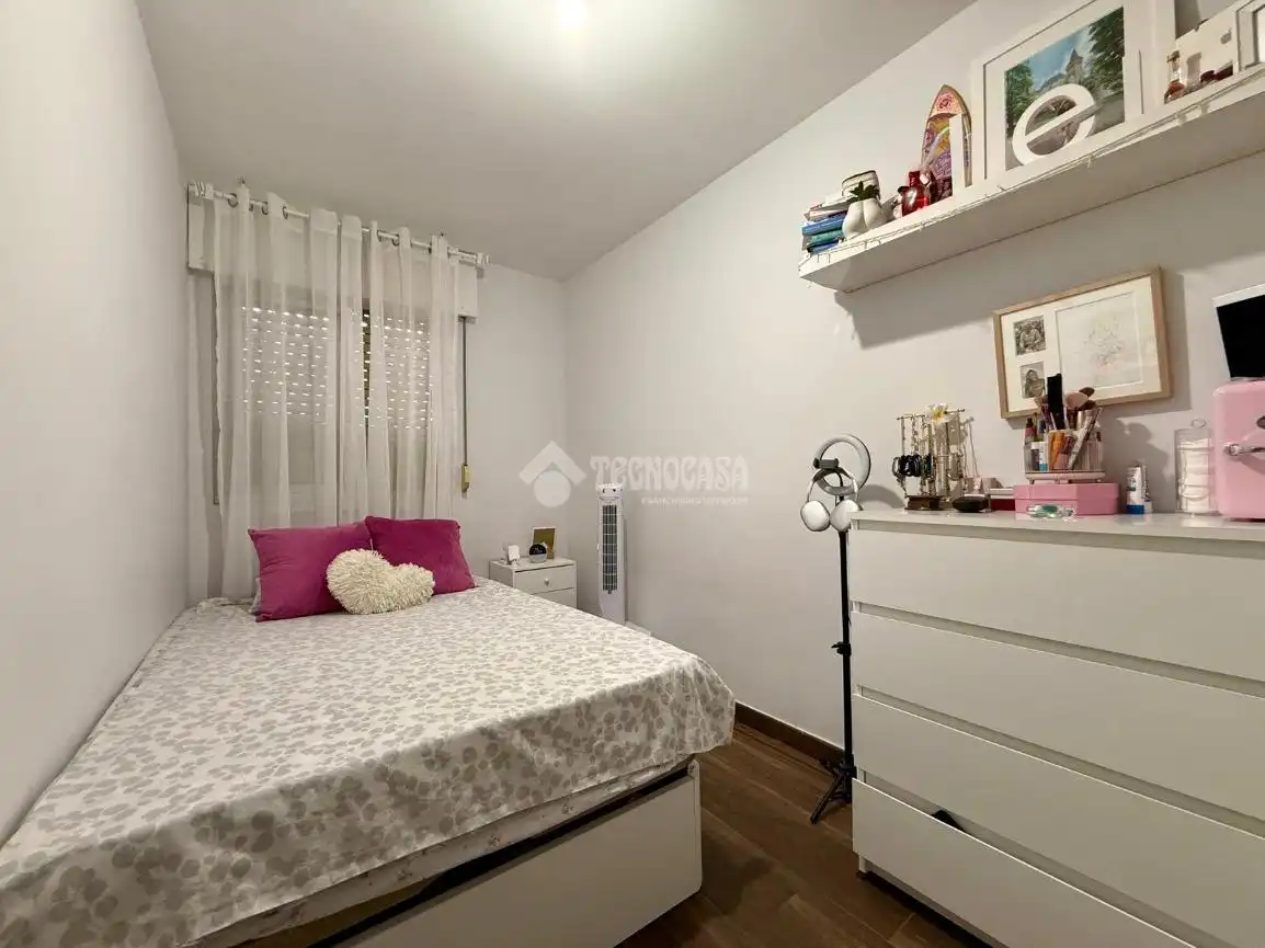 Habitación de Piso en venta en Madrid con Calefacción