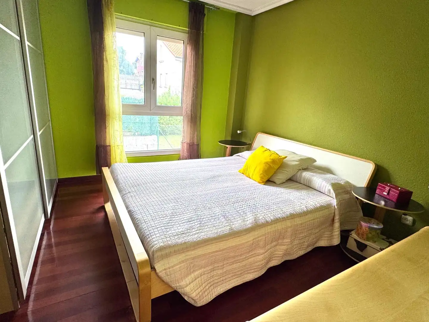 Habitación de Dúplex en venta en Reocín con Calefacción, Trastero y Amueblado
