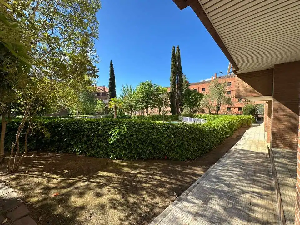 Garten von Wohnung zum Verkauf in Toledo mit Klimaanlage, Heizung und Privatgarten