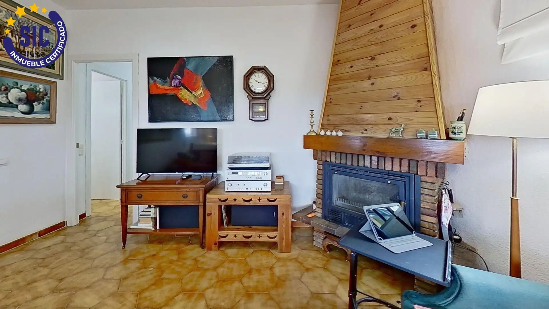 Sala d'estar de Casa o xalet en venda en Chiva amb Jardí privat, Terrassa i Traster