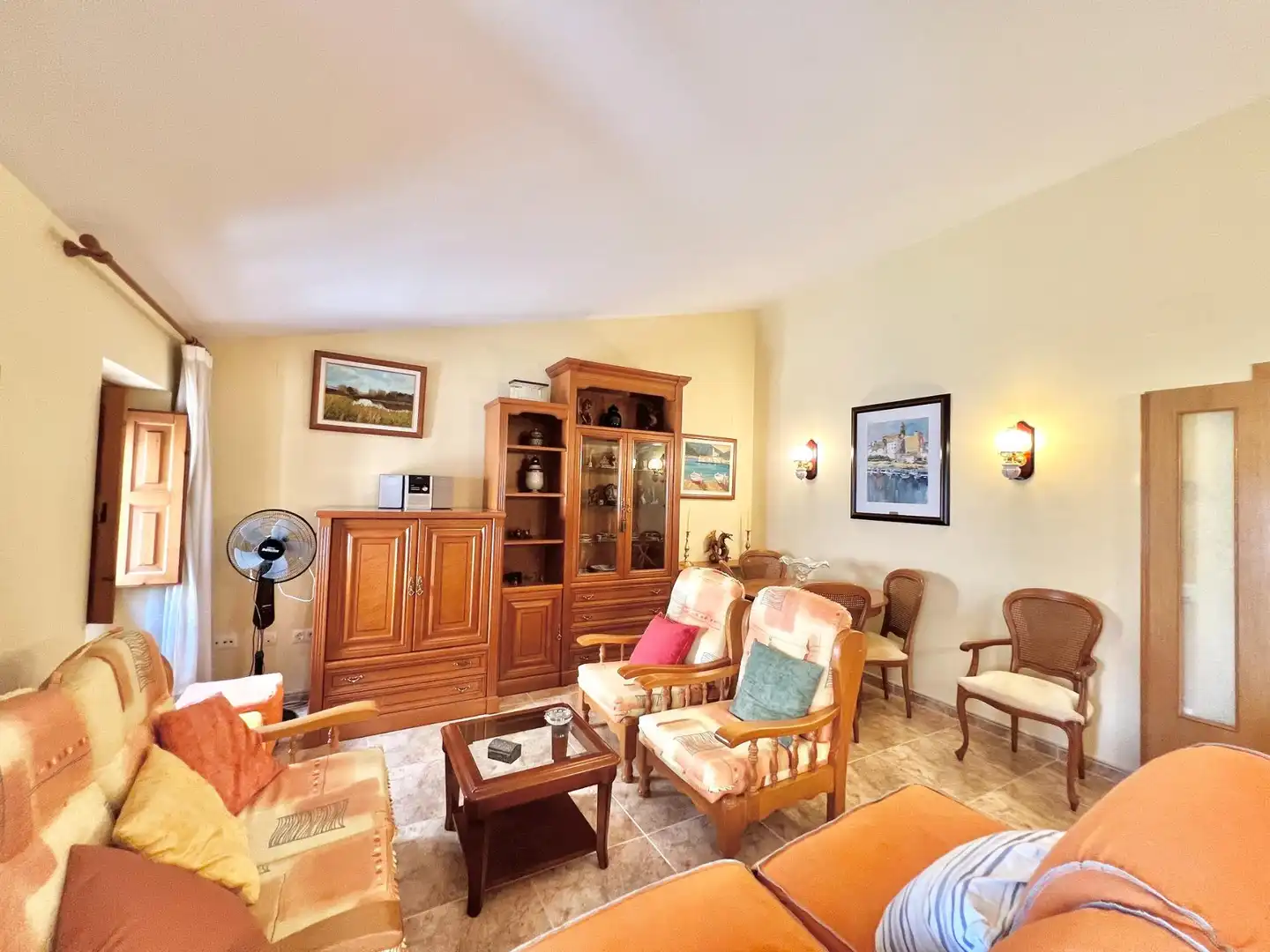 Sala d'estar de Casa adosada en venda en Palamós amb Aire condicionat, Calefacció i Terrassa