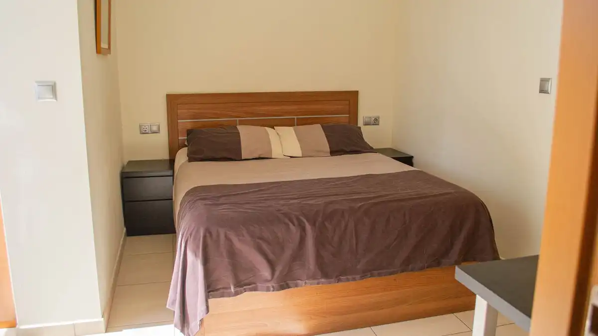 Habitación de Apartamento de alquiler en Benalmádena con Aire acondicionado y Piscina comunitaria