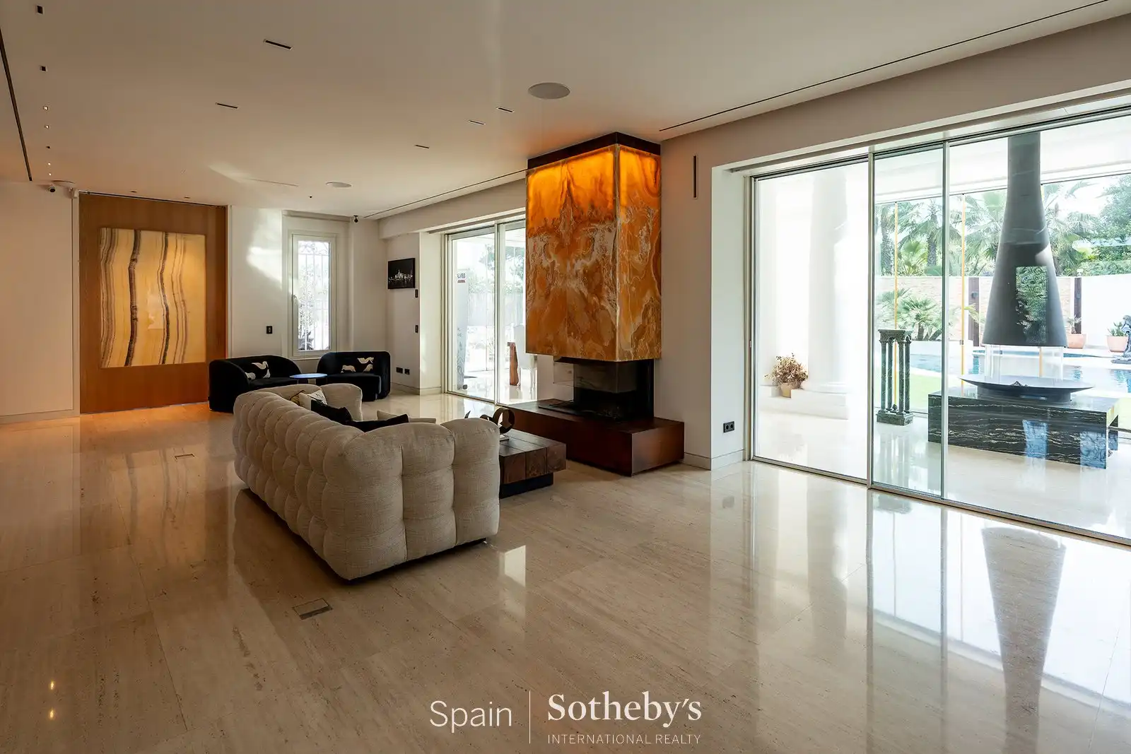 Sala de estar de Casa o chalet en venta en Pozuelo de Alarcón con Aire acondicionado, Jardín privado y Terraza