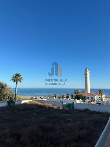 Casa adosada en Venta en Centro Internacional